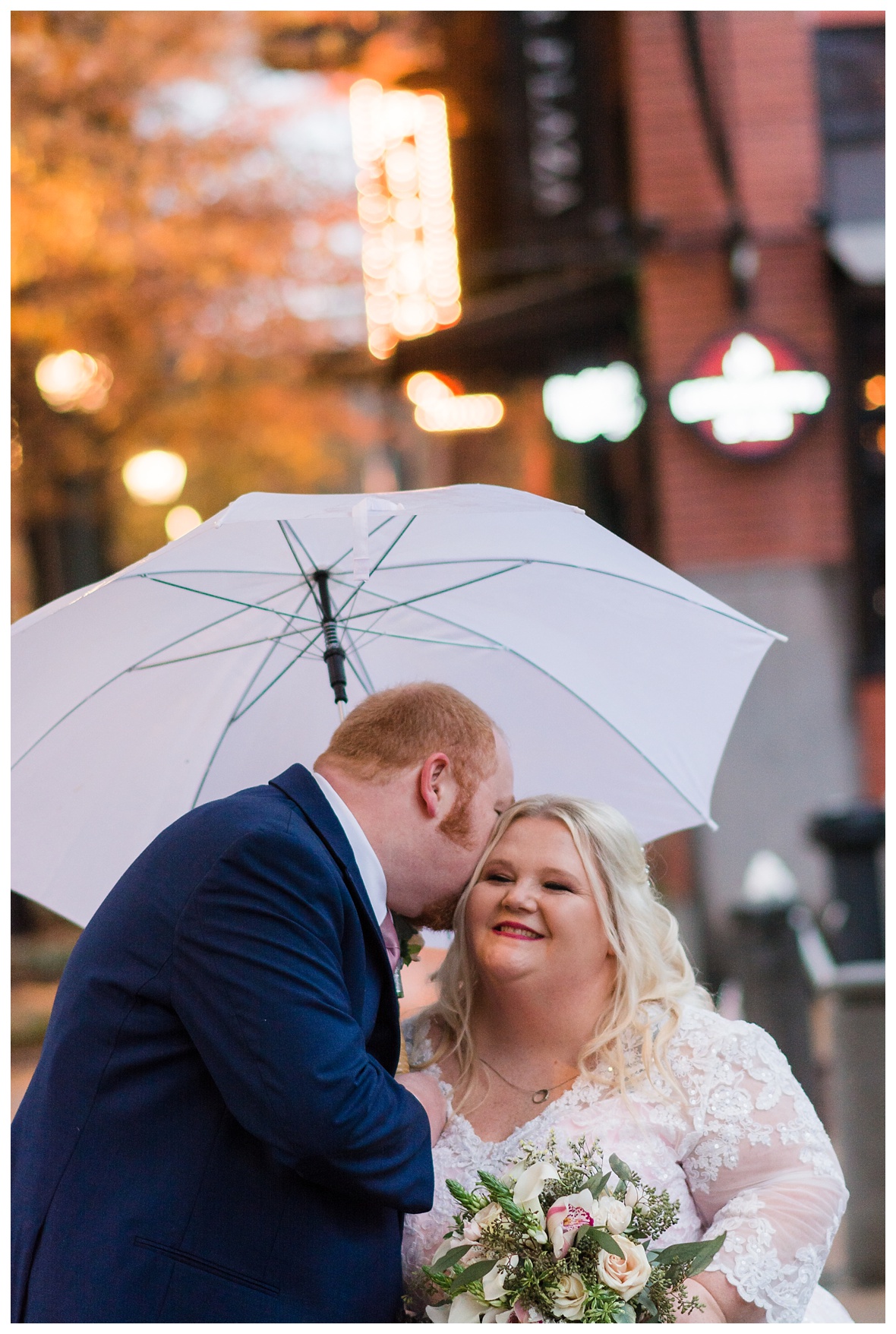 white umbrella for wedding