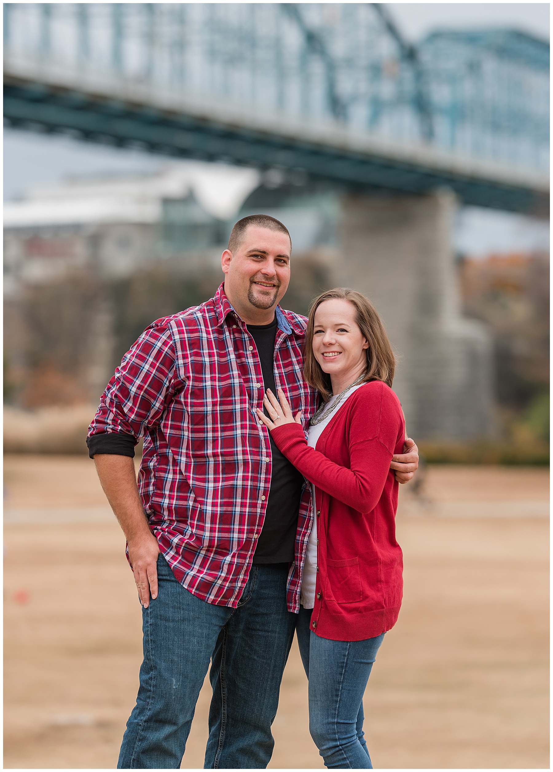 Couple in Coolidge Park in Chattanooga