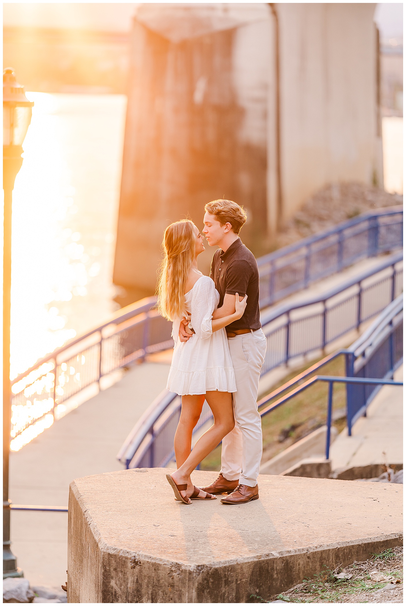 Downtown Chattanooga Engagement Photos Sunset