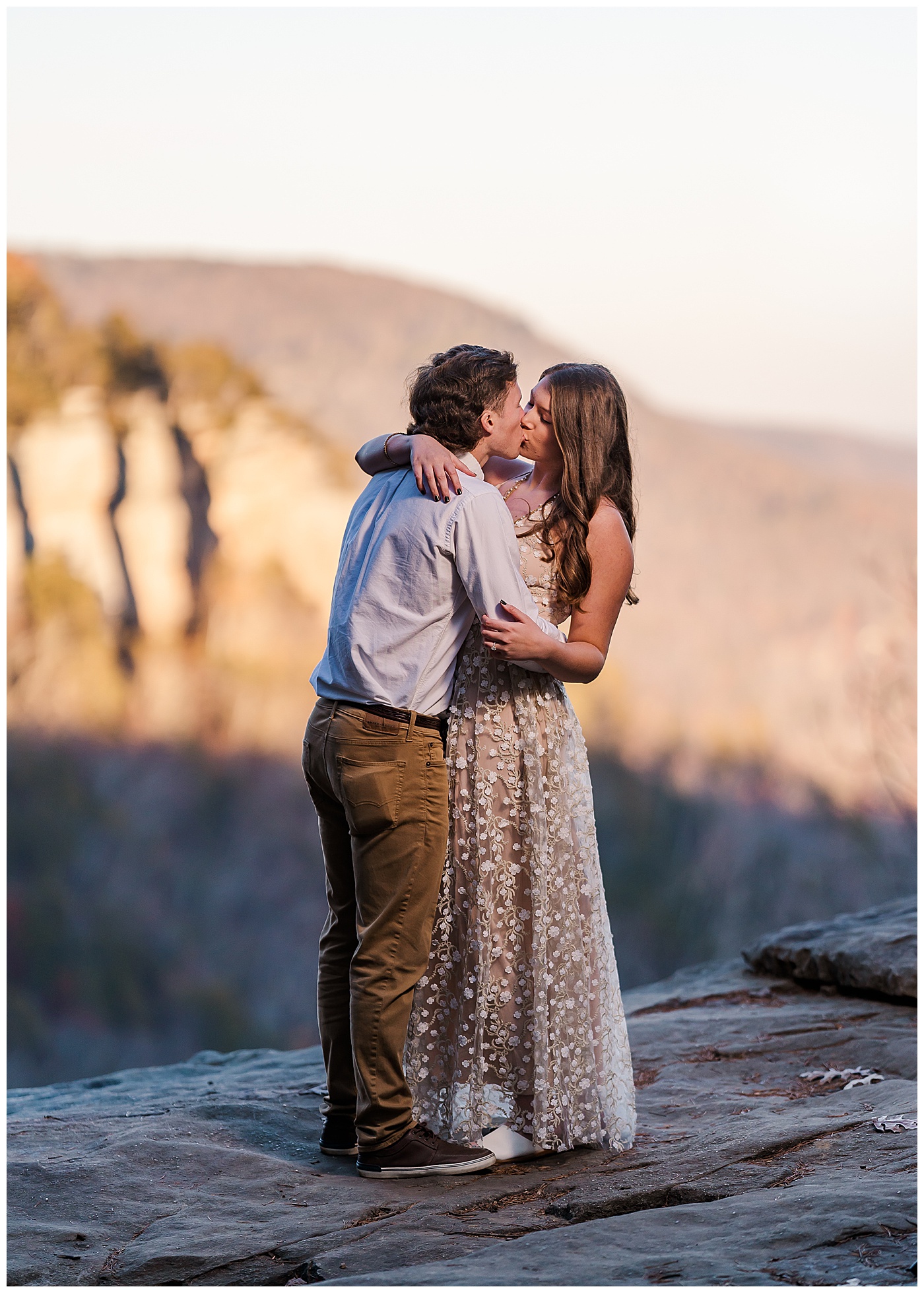 Signal Mountain Engagement Couple Kissing