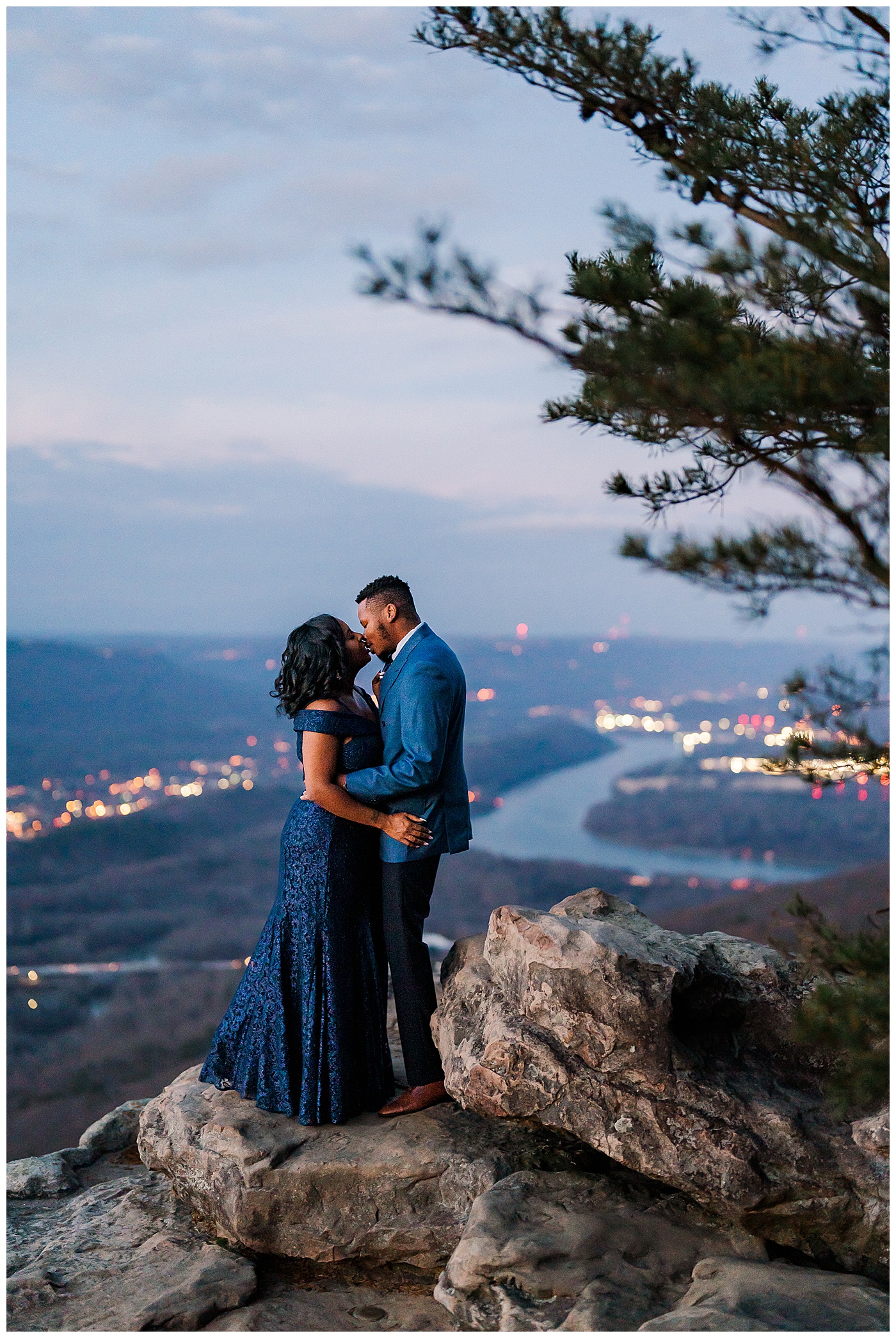 Lookout Mountain Sunset Kissing Couple Romantic