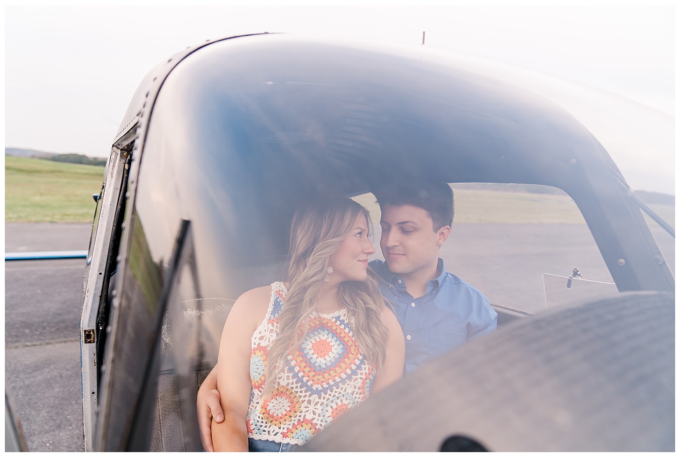Pilot Engagement Couple in the plane