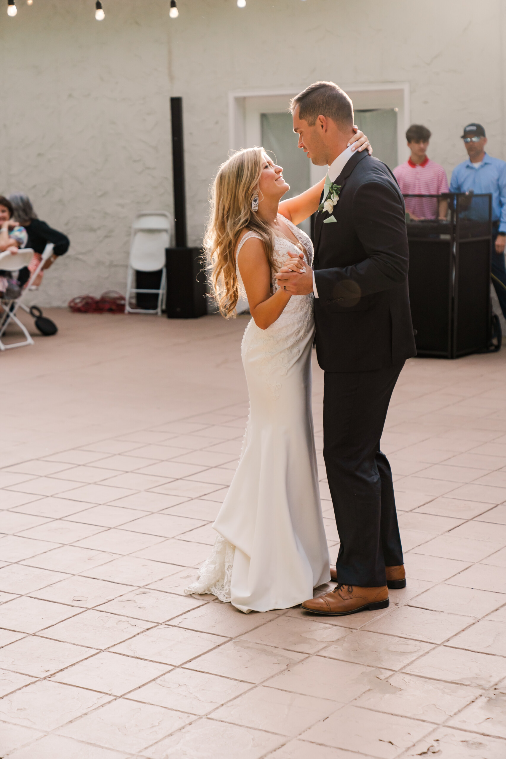 Tennessee River Place First Dance
