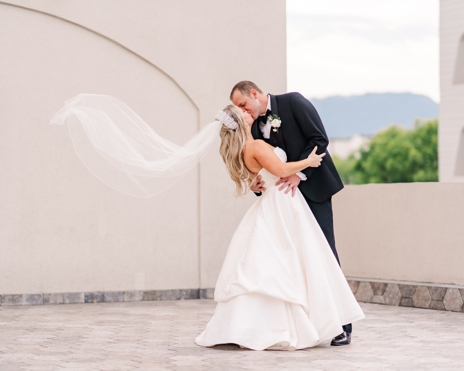 The Read House Bride and Groom