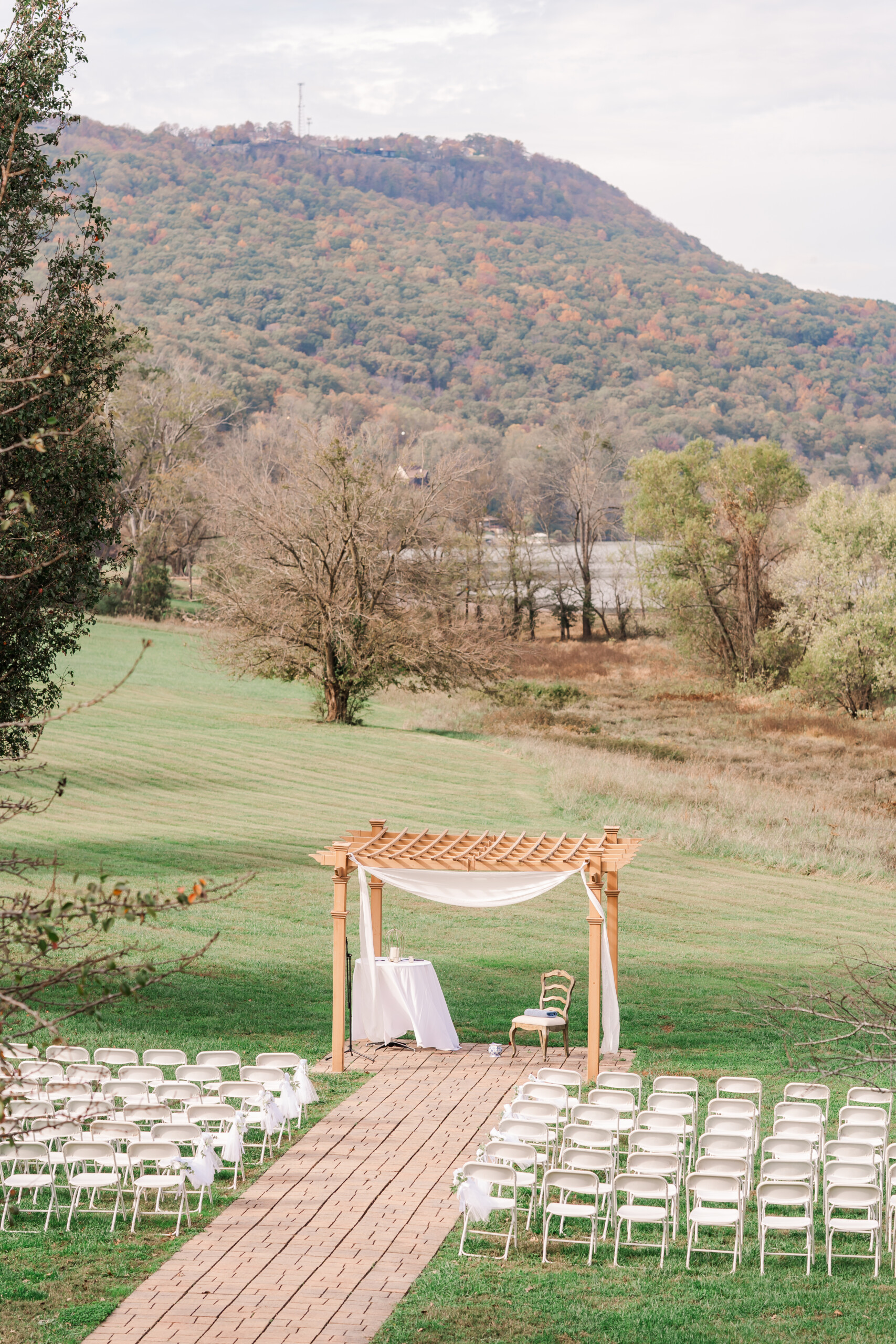 TN River Place Wedding Details