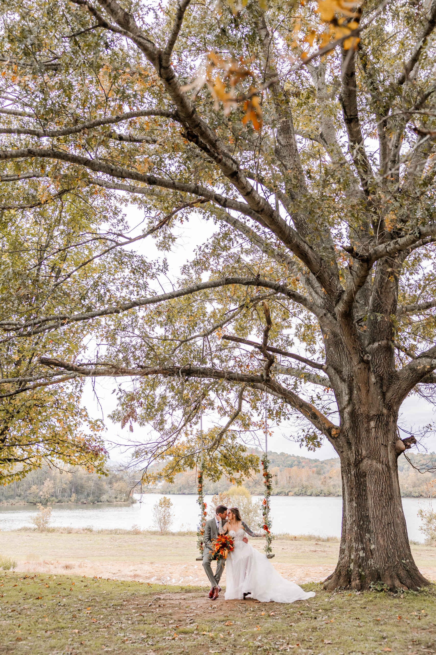 Tennessee River Place Wedding