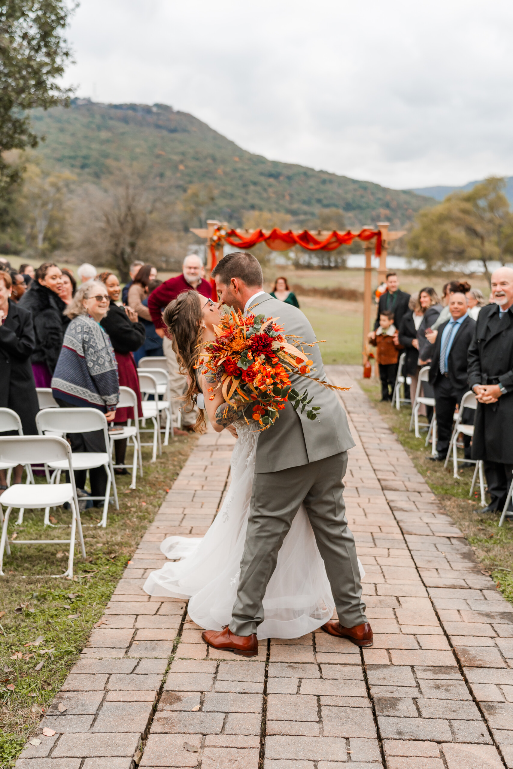 Tennessee River Place Wedding